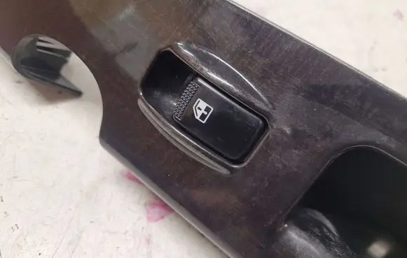 KIA Sorento Electric window control switch