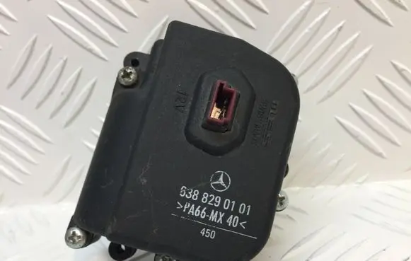 Mercedes-Benz Vito Viano W638 Vent window/glass motor 6388290101