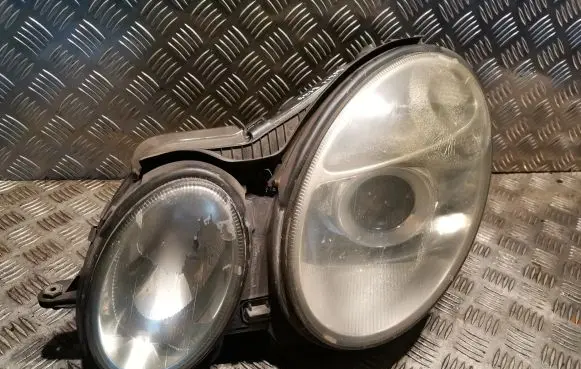 Mercedes-Benz E W211 Headlight/headlamp 2118200161 A2118200161