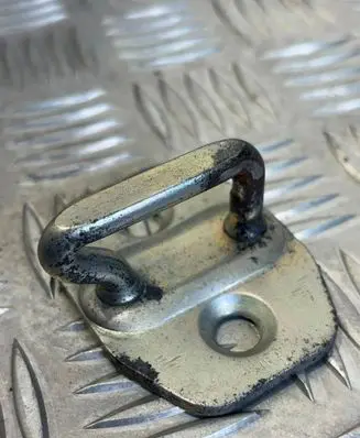 Mercedes-Benz Sprinter W901 W902 W903 W904 Front door lock loop/hook striker A9067200004 5470876008