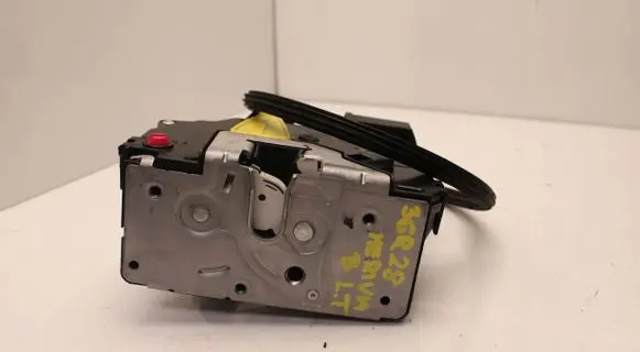 Opel Meriva B Rear door lock 