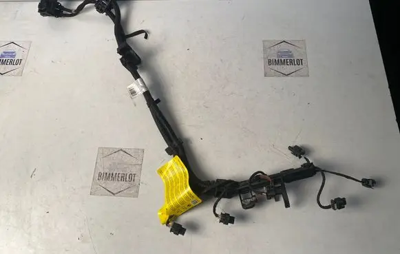 BMW 4 F32 F33 Fuel injector wires 8625036