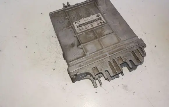 Nissan Primera Engine control unit/module 0281001629 237102J625