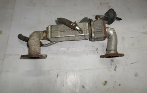Mazda CX-7 EGR valve cooler R2AX20304