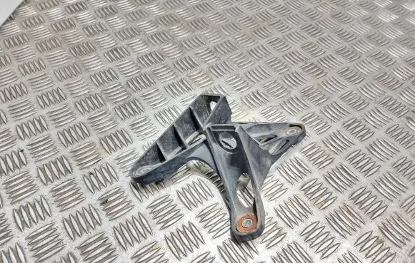 Volkswagen Golf VI Gear shift cable bracket 1k0711789g