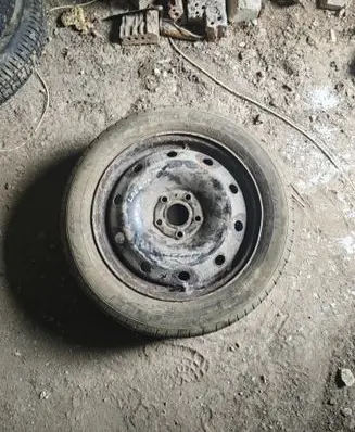 Renault Laguna II R16 spare wheel
