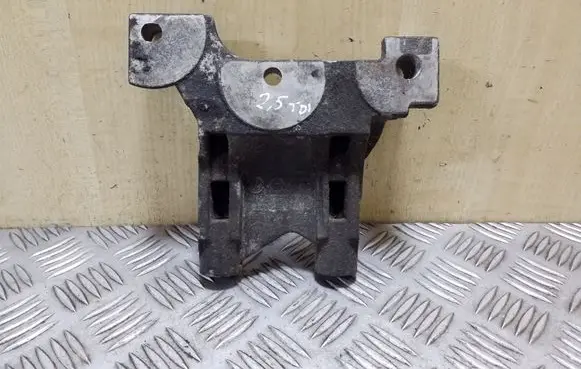 Volkswagen Transporter - Caravelle T5 Engine mounting bracket 070199343A