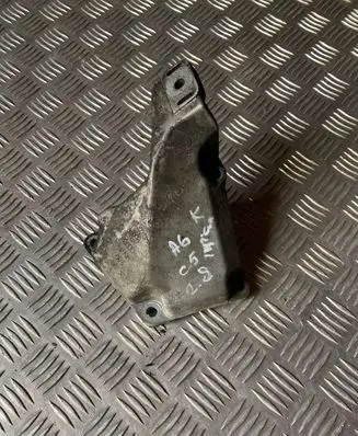 Audi A6 S6 C5 4B Engine mounting bracket 8D0199307G