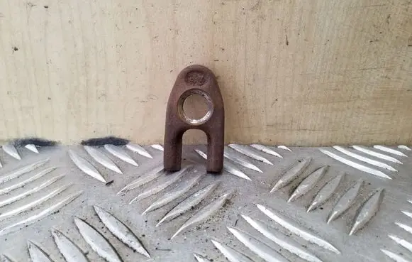 Nissan Almera N16 Fuel Injector clamp holder