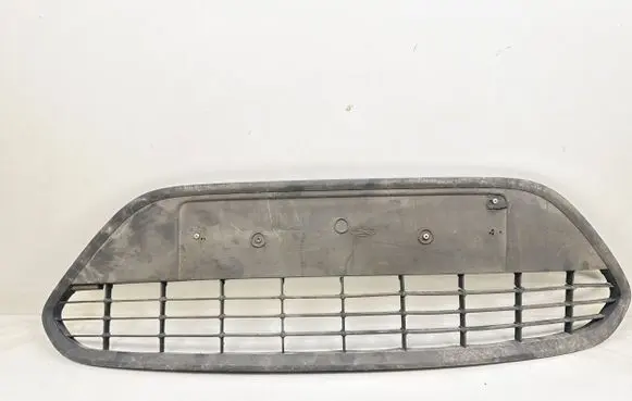 Ford Focus Front bumper lower grill 8M5117B968A LKN0097A