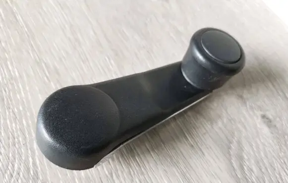 Audi 80 90 S2 B4 Rear door window winding handle 443837581d