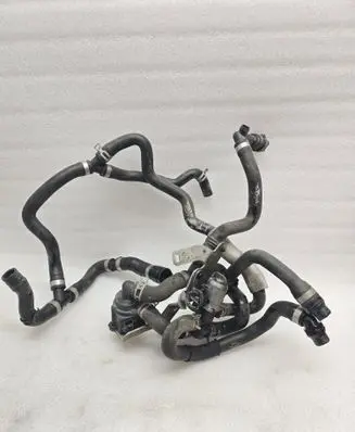 Volvo XC90 Engine coolant pipe/hose 31368127