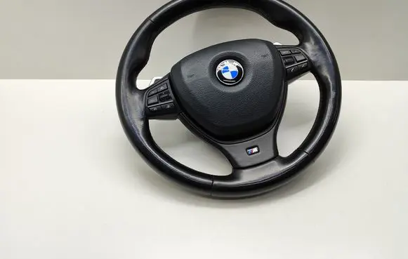 BMW 5 F10 F11 Steering wheel 95501771 610224610 6092770