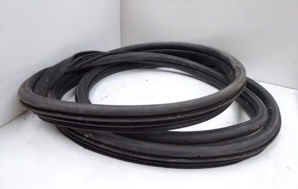 Fiat Panda II Rear door rubber seal (on body) 51753998