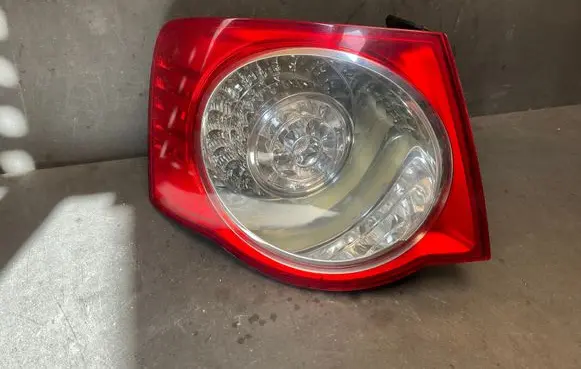 Volkswagen Jetta V Rear/tail lights 1K5945095G