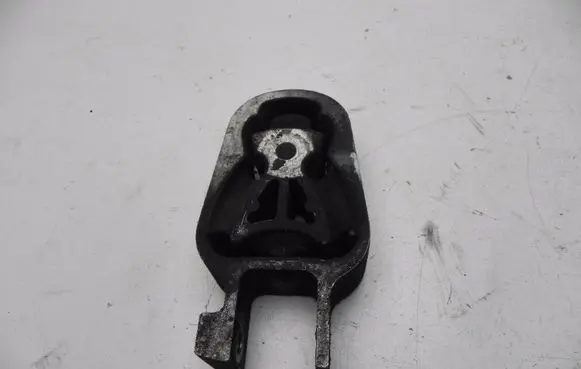 Ford Galaxy Engine mount bracket 8G916P082BA VD7534