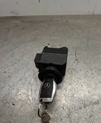 Mercedes-Benz E W210 Ignition lock 33000301 2105450208 4037314970206111