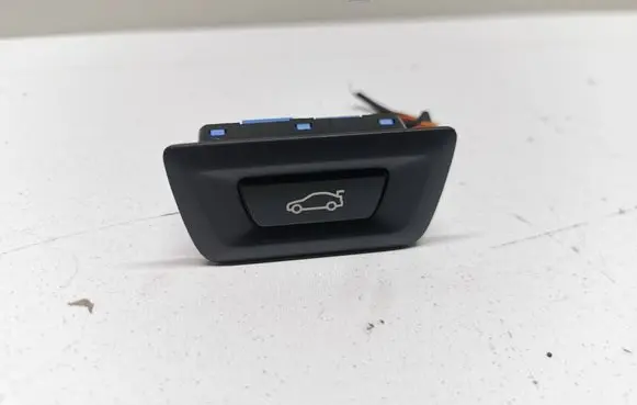 BMW X5 F15 Tailgate/boot open switch button 9275119