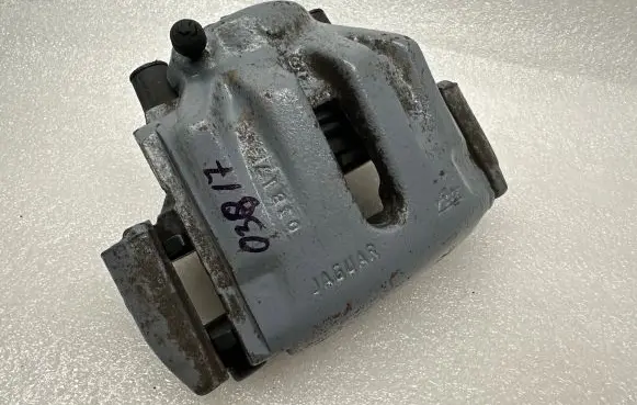 Jaguar XK8 - XKR Front brake caliper 03817