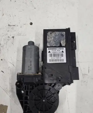 Audi A4 S4 B7 8E 8H Front door window regulator motor 105843106 5WK47008CBF
