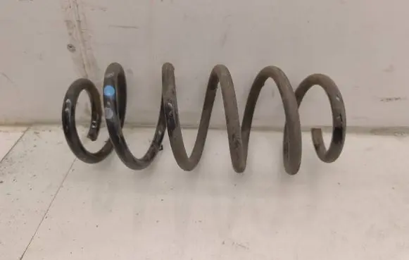 Toyota Auris E180 Rear coil spring