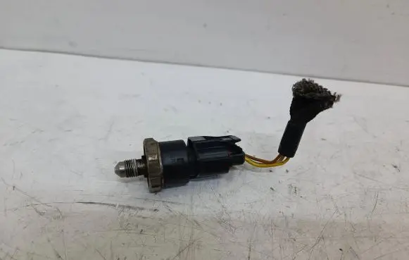 Fuel pressure sensor