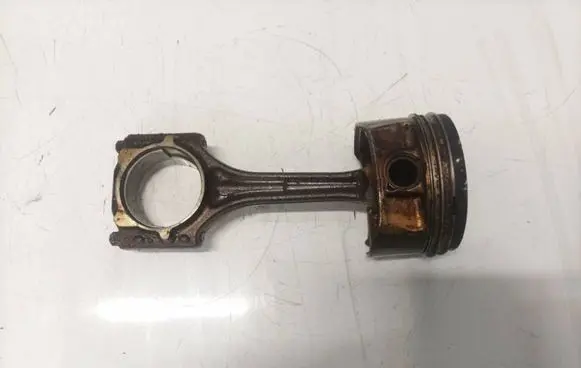Audi A4 S4 B7 8E 8H Piston with connecting rod