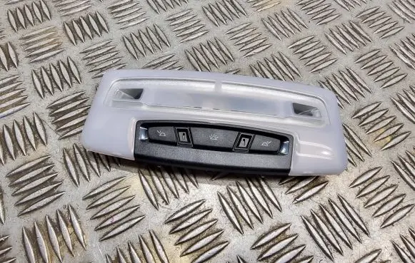 BMW X1 F48 F49 Rear seat light 43931628801
