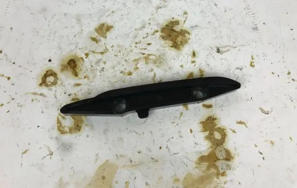 BMW 3 F30 F35 F31 Slide rail for timing chain 7636186