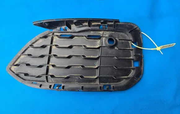 BMW 1 F20 F21 Front bumper lower grill 8060297
