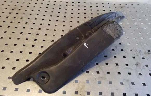 Volkswagen Golf VI Fender end trim 1K5821112A