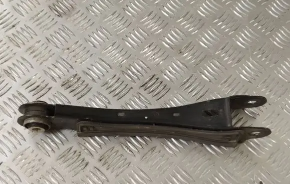 Rear control arm