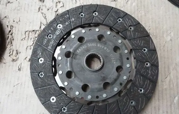 Mercedes-Benz Sprinter W906 Clutch pressure plate 3000951810