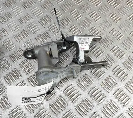 Infiniti Q30 Front door hinges set H04205DMMA H04005DMMA