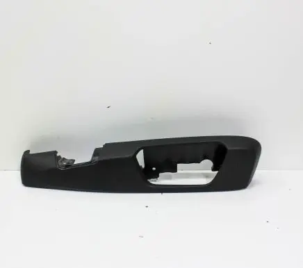BMW 4 F32 F33 Front door seat control surround trim 7243556