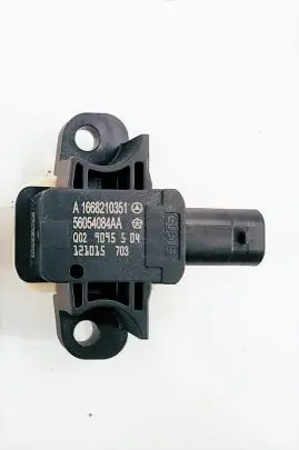 Mercedes-Benz B W246 W242 Airbag deployment crash/impact sensor 1668210351 A1668210351