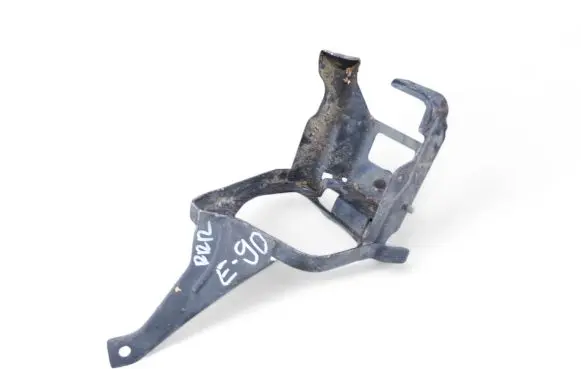 BMW 3 E90 E91 Power steering pump mounting bracket 6765403