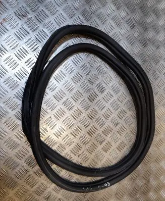 Audi A6 S6 C6 4F Trunk rubber seal (body) 4F5827705B