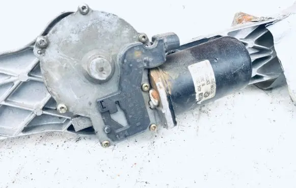 BMW 5 E39 Wiper motor 8360603 40420212