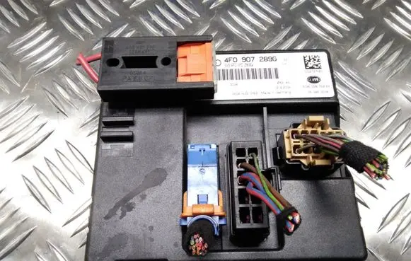 Audi A6 S6 C6 4F Comfort/convenience module 4F0907289G 5DK00876224