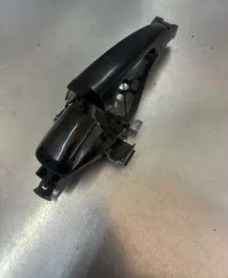 Volvo V70 Front door exterior handle