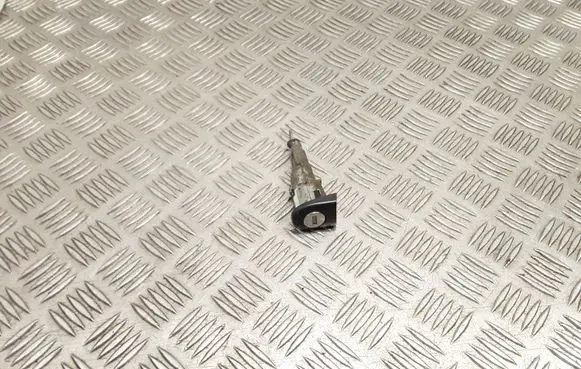 Seat Altea Front door lock (next to the handle) 5P0837168B