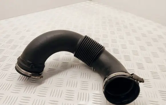 Opel Vivaro Air intake duct part 1105223S01