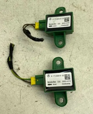 Mercedes-Benz E W212 Airbag deployment crash/impact sensor A1729056100 5WK44316