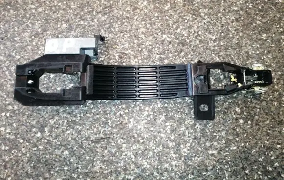 Mazda CX-3 Front door exterior handle/bracket 