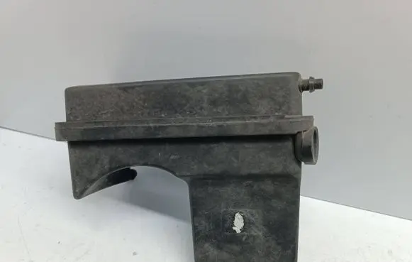 Mercedes-Benz C W203 Vacuum air tank A6110780290
