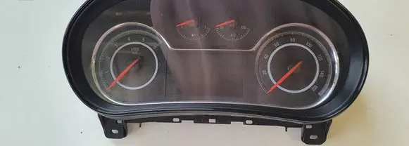 Opel Insignia A Speedometer (instrument cluster)