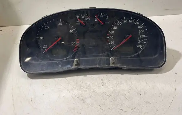 Volkswagen PASSAT B5 Speedometer (instrument cluster) 6033EC0336