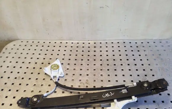 Seat Altea XL Rear window lifting mechanism without motor