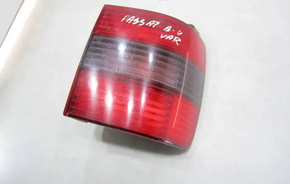 Volkswagen PASSAT B4 Rear/tail lights 3A9945112B
